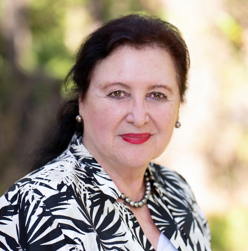 Meet your Posher, Rea-silvia